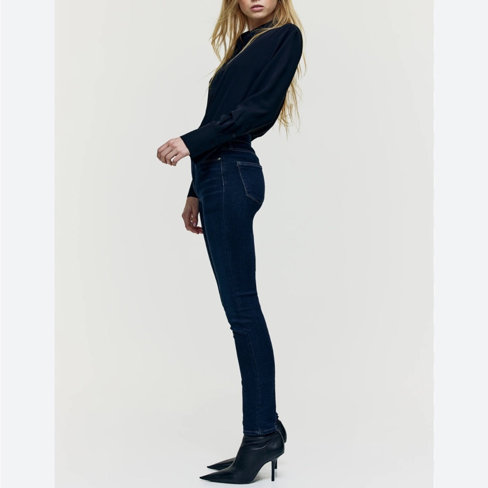 H&M Dark Blue Skinny Jeans for Women Sz 6